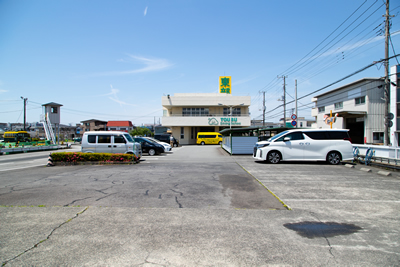 東部自動車学校 駐車場