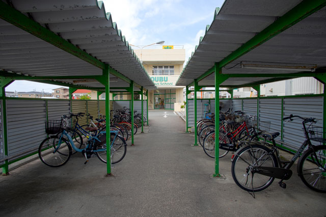 東部自動車学校 自転車 駐輪場